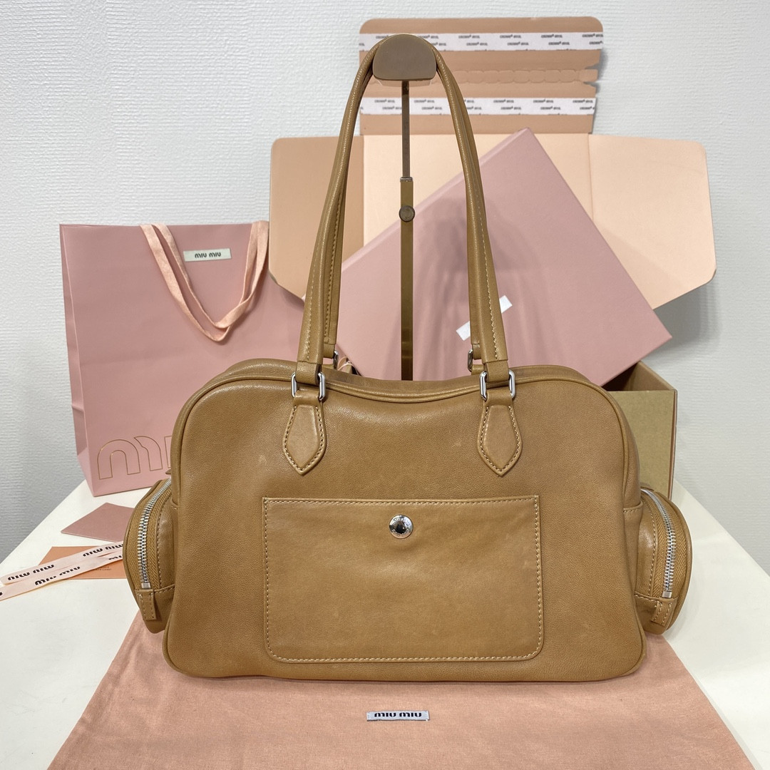 M1v M1v nappa leather top-handle bag 22x32x14cm