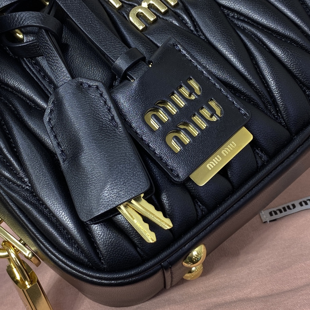 M1v M1v arcadie matelassé nappa leather bag 13x19x6cm