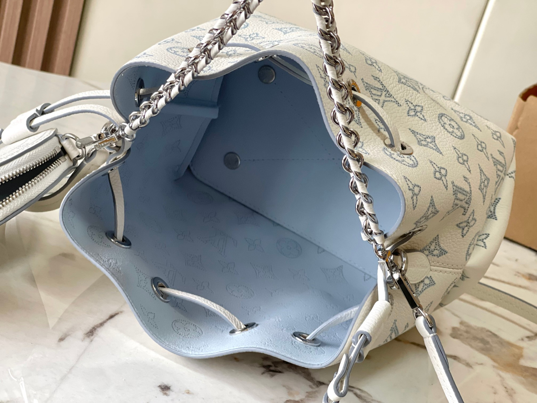 LV Bella M11736 19x22x14cm