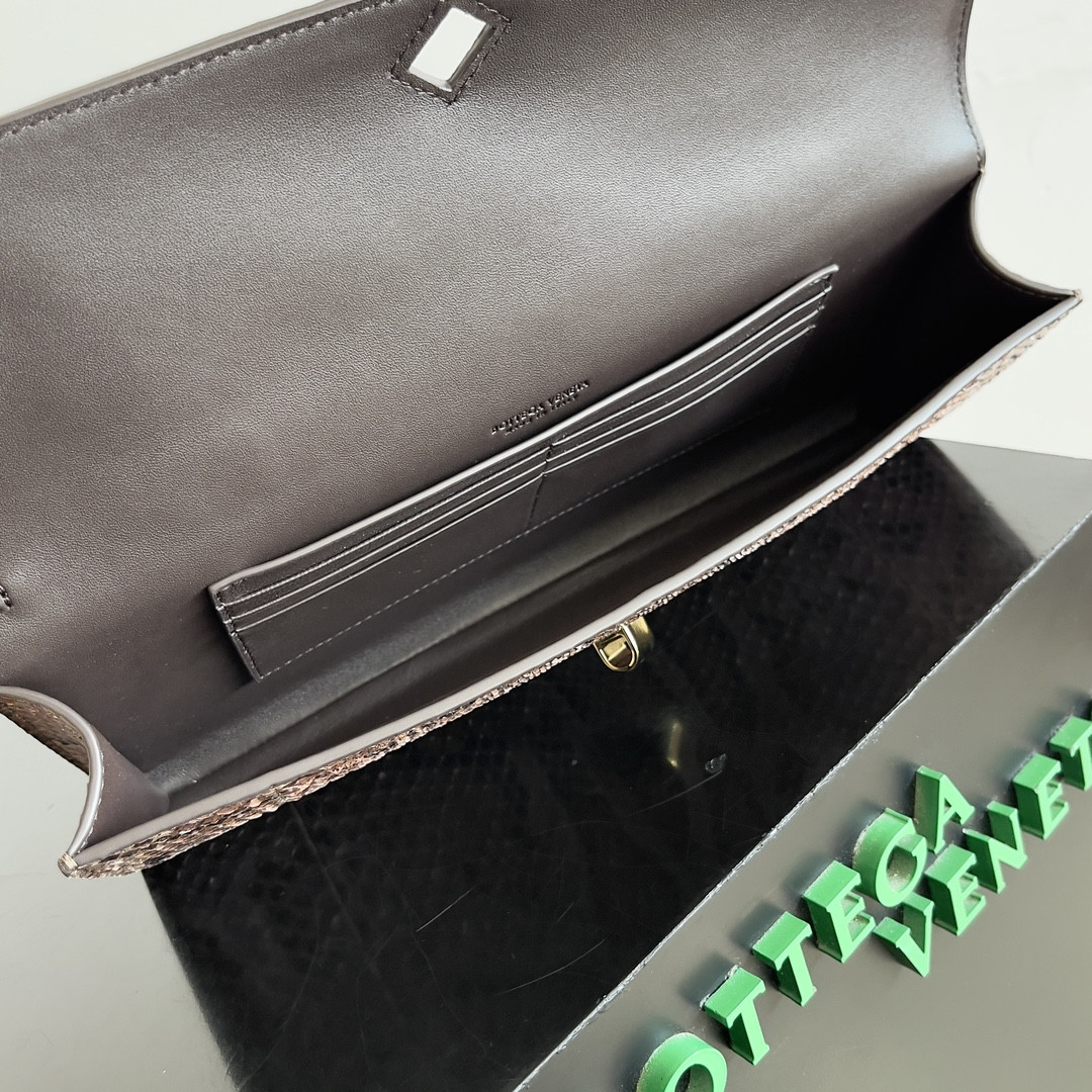 B0tt*ga Ven*ta Andiamo Clutch 31x13x3cm