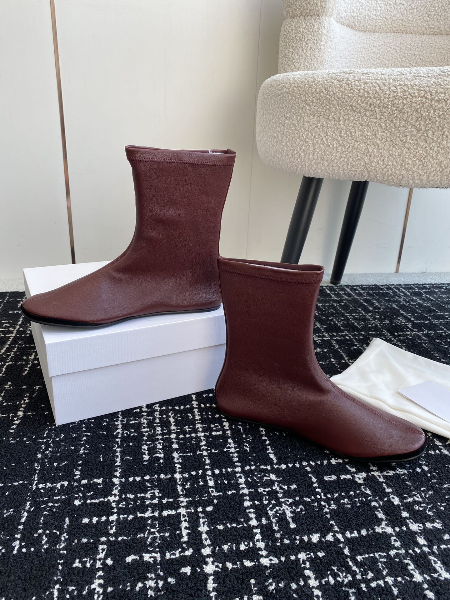 UA The R0w Boot
