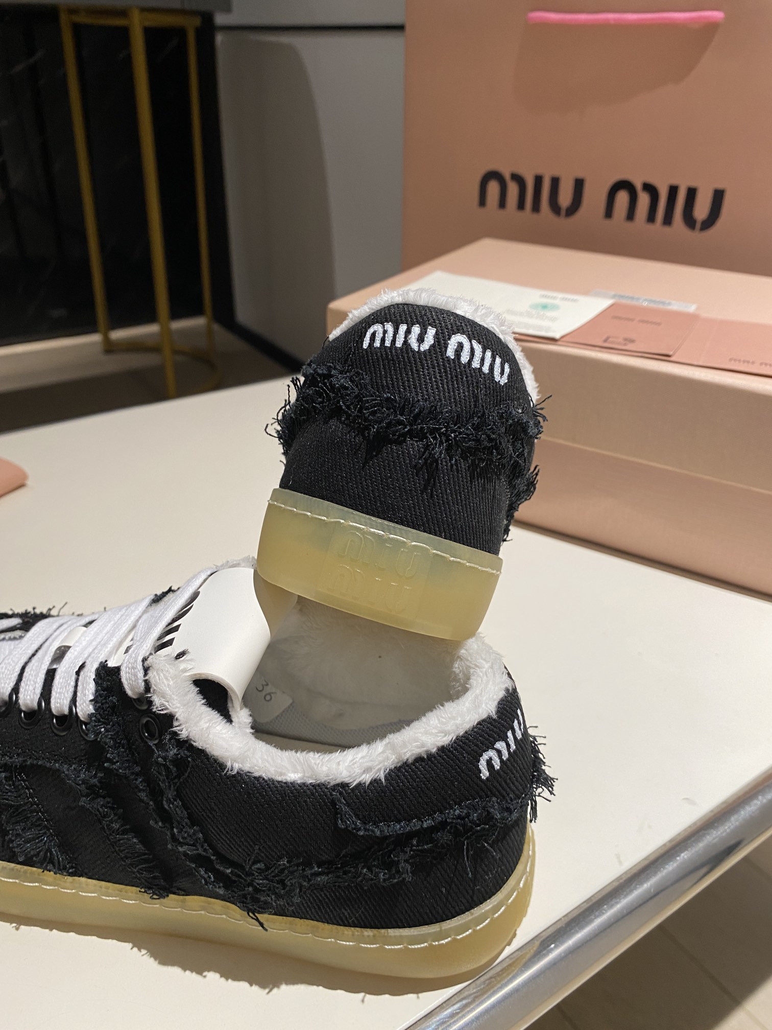 ua M1v M1v sneakers