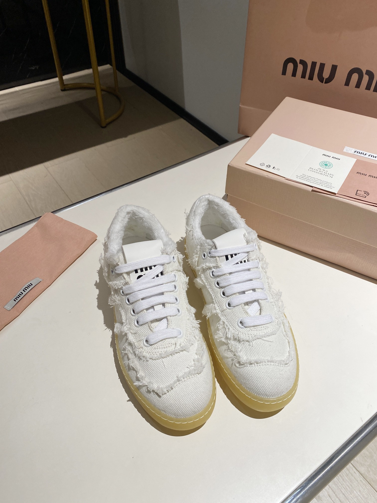 ua M1v M1v sneakers