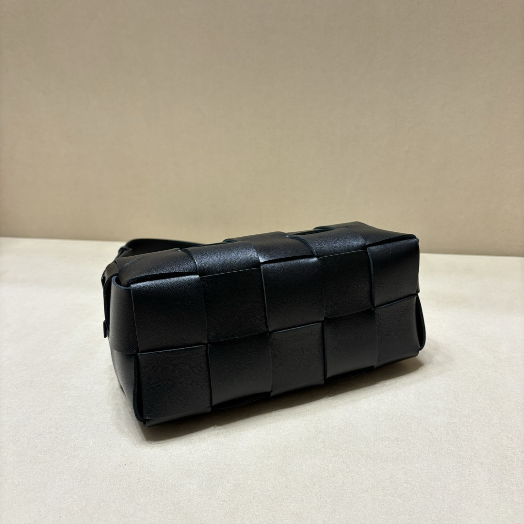 b0tt*ga ven*ta small bR1ck cassette 23.5x10x10cm