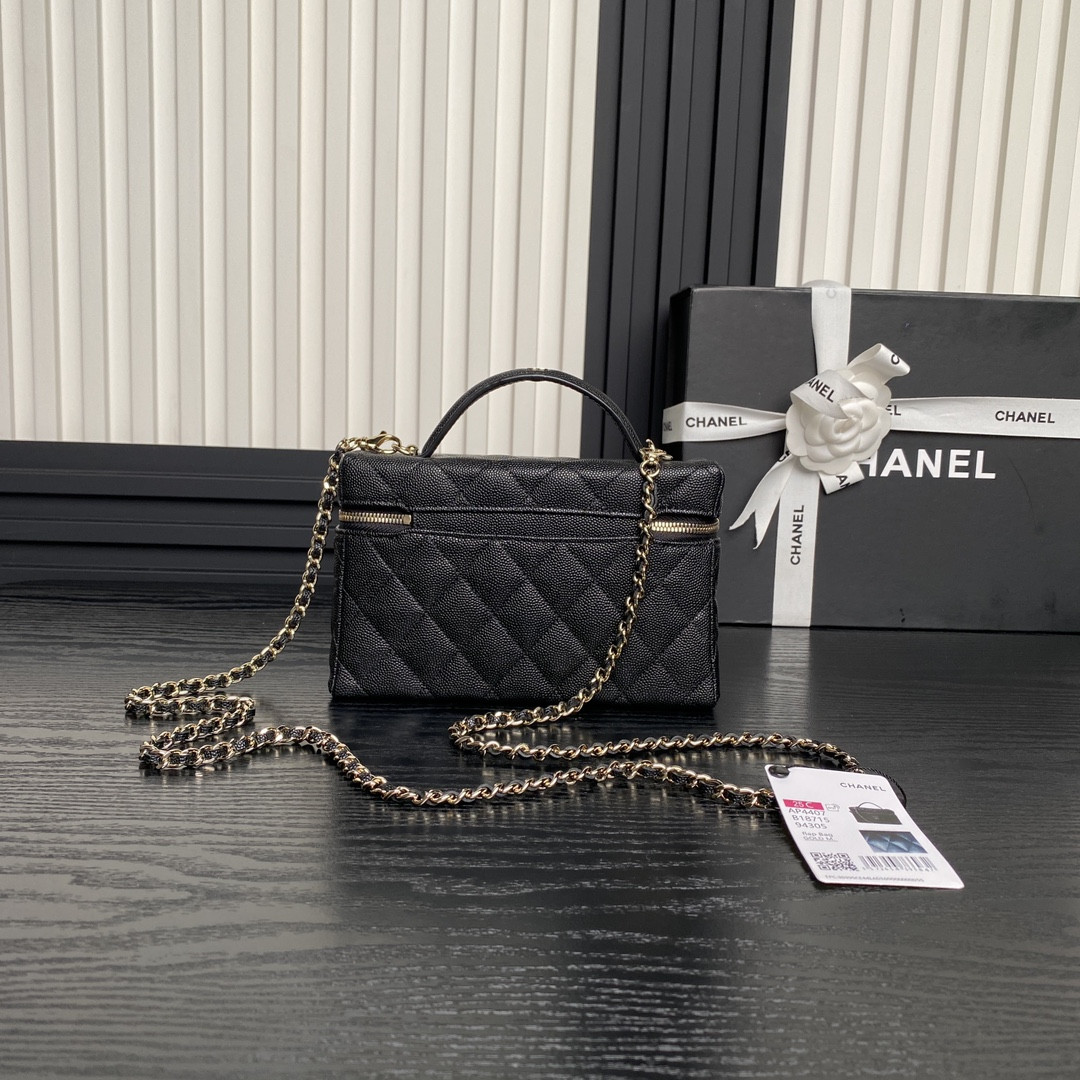 Ch**el LONG VANITY WITH CHAIN 17×19.5×5cm