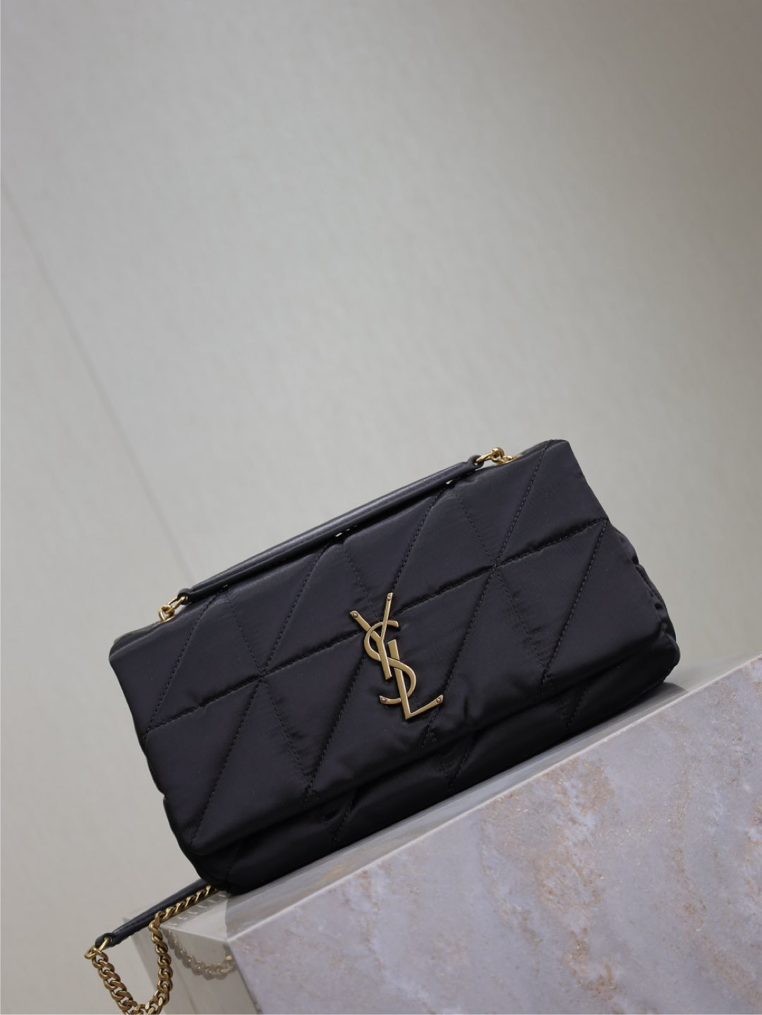 Y51 Jamie Medium in Nylon 25x15x7.5cm