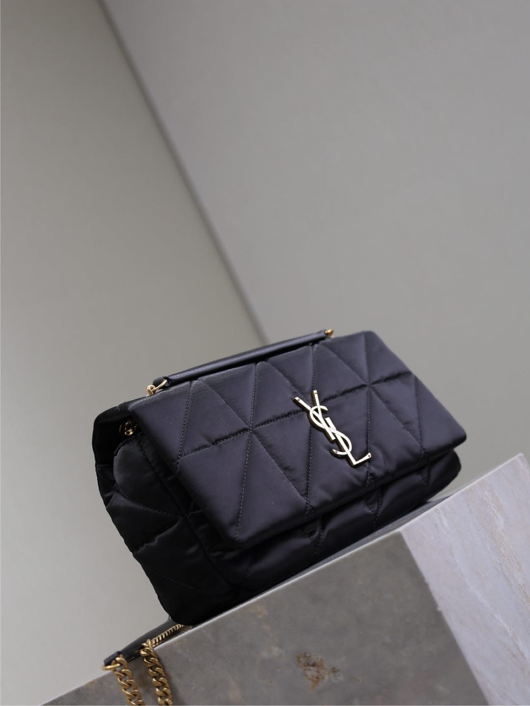Y51 Jamie Medium in Nylon 25x15x7.5cm