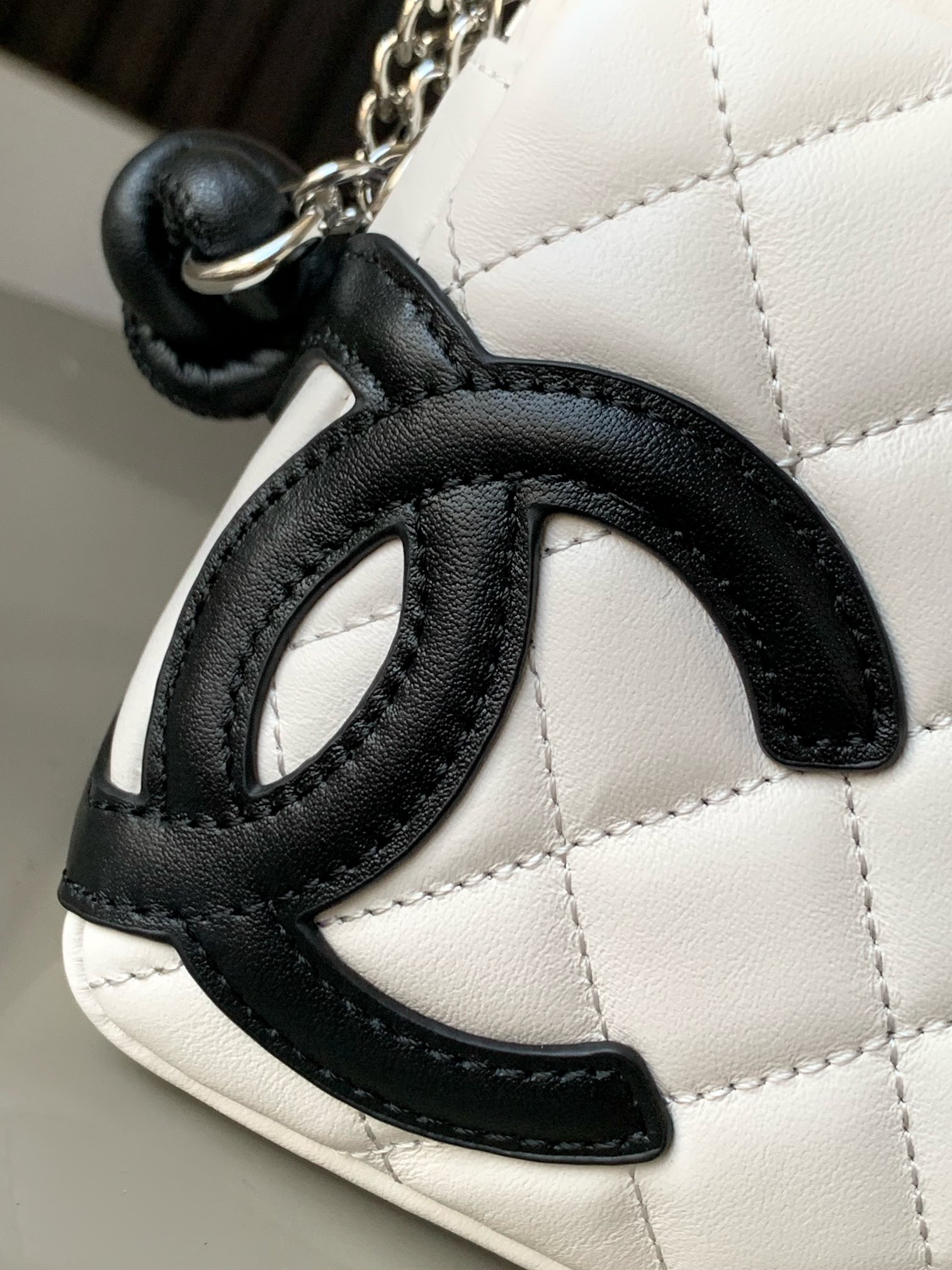 Ch**el Cambon Hobo Bag 20x12x3cm