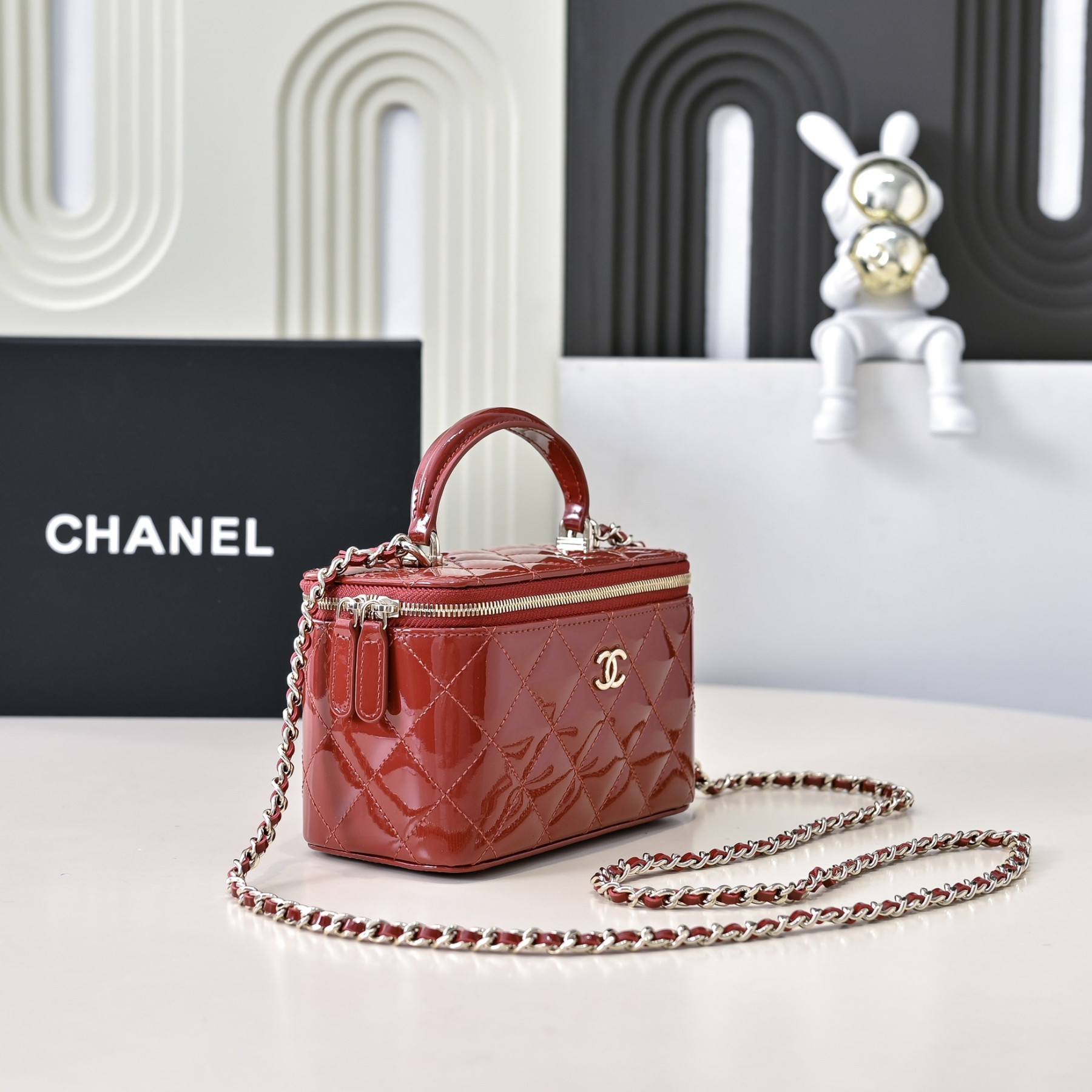 Ch**el Long Vanity with chain 16.5x10x8cm