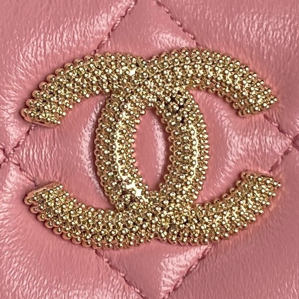 Ch**el Vanity With Chain  9.5x17x8cm