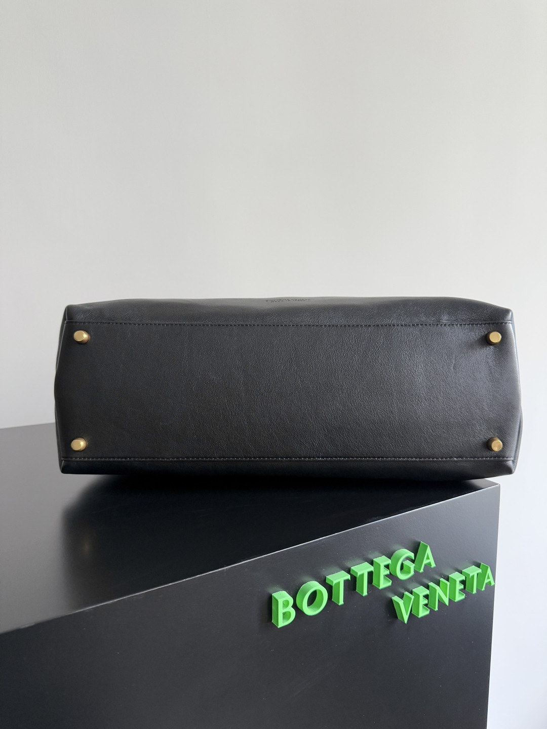 B0tt*ga Ven*ta Large Ciao Ciao 32x41.5x14.5cm