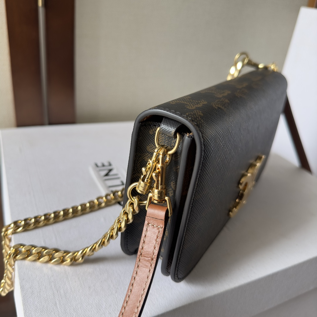 Ce1i*e MULTIPOCHETTE IN TRIOMPHE CANVAS and calfskin 20.5x11x4cm