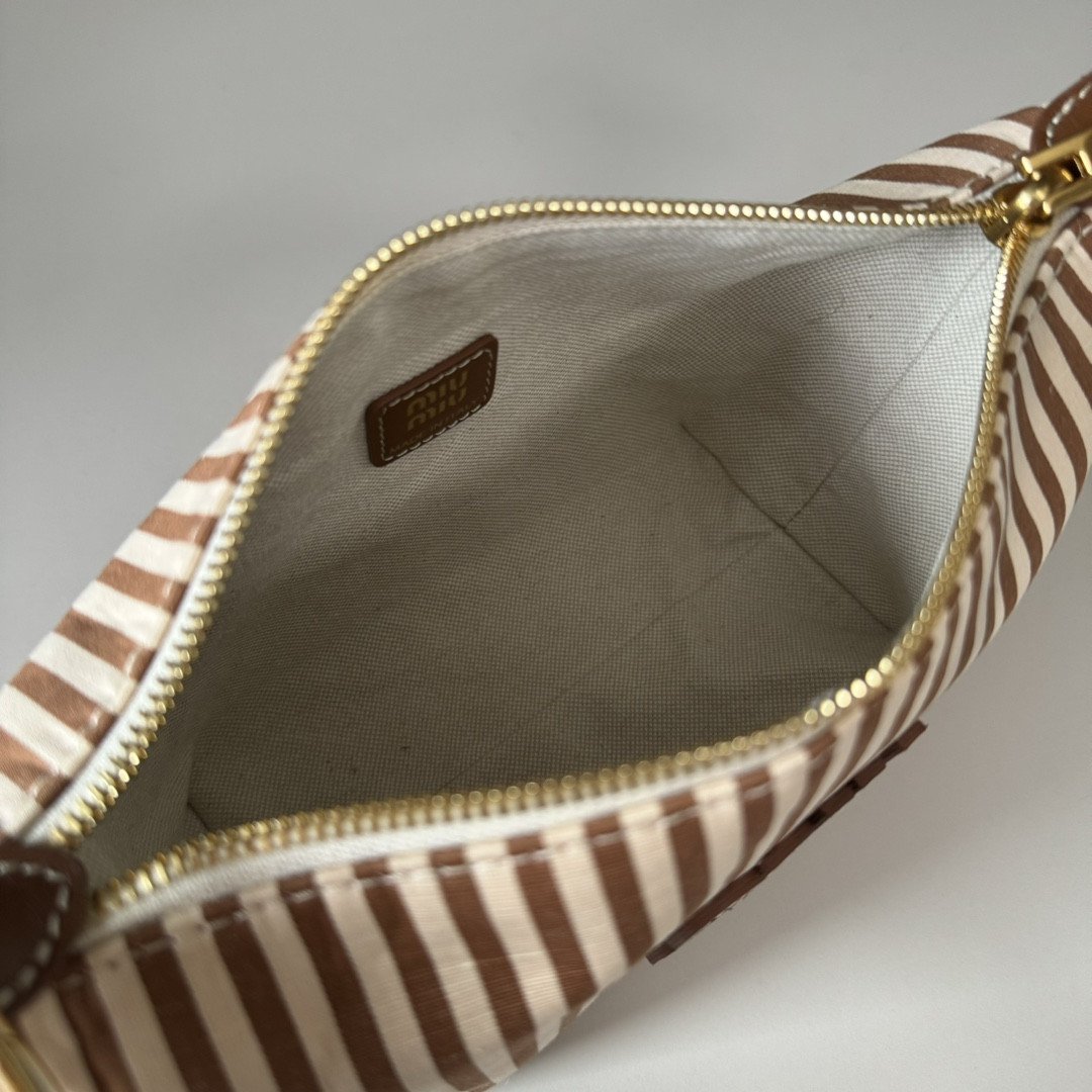 M1v M1v jacquard fabric pouch with logo 14x18.5x10cm