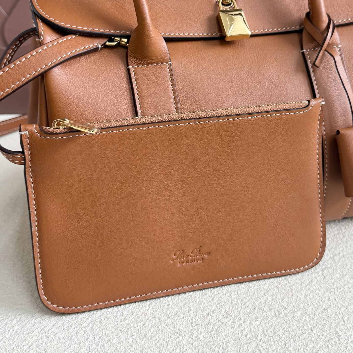 L0r0 P1ana Loom L25 Calfskin 25x18x12.5cm