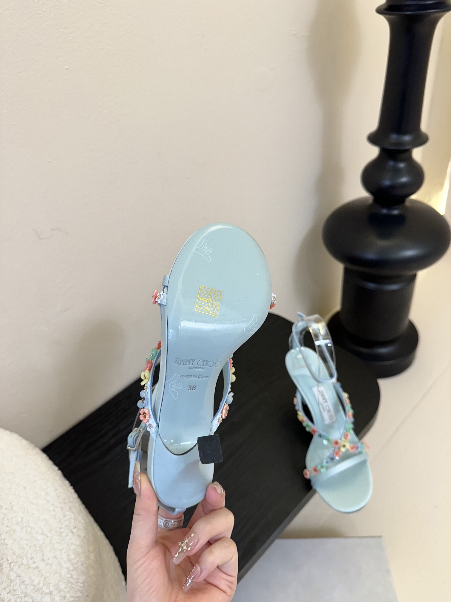 UA J1m*y Ch00 Blanche Sandals 9cm