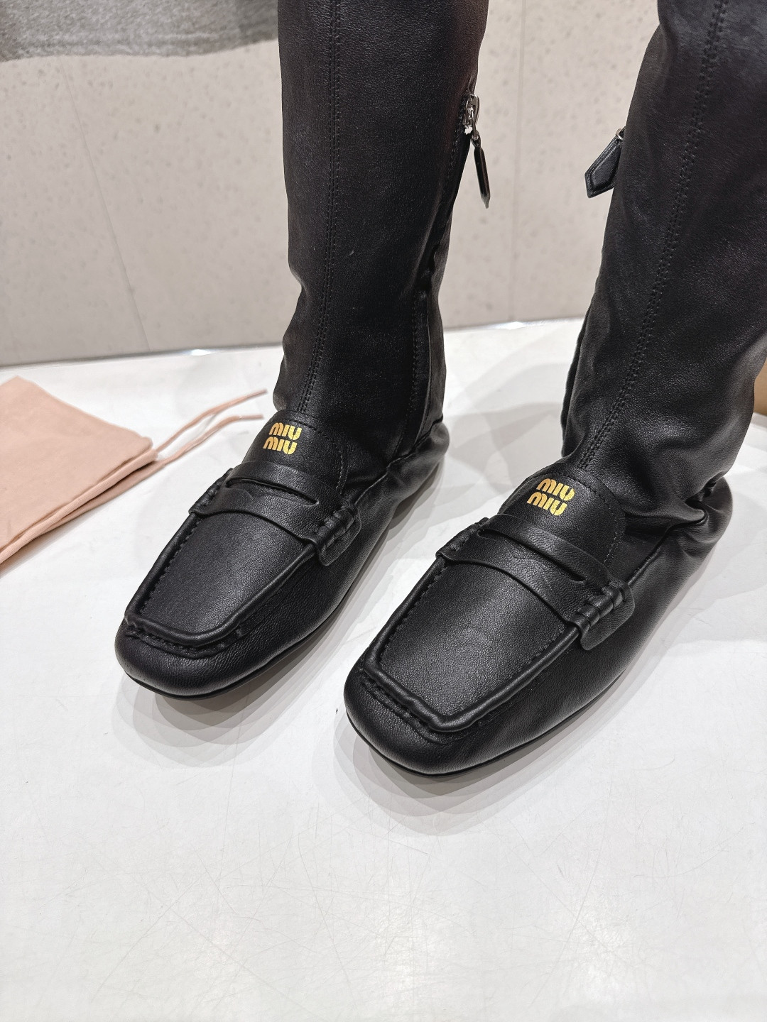 ua M1v M1v ruches nappa leather boots