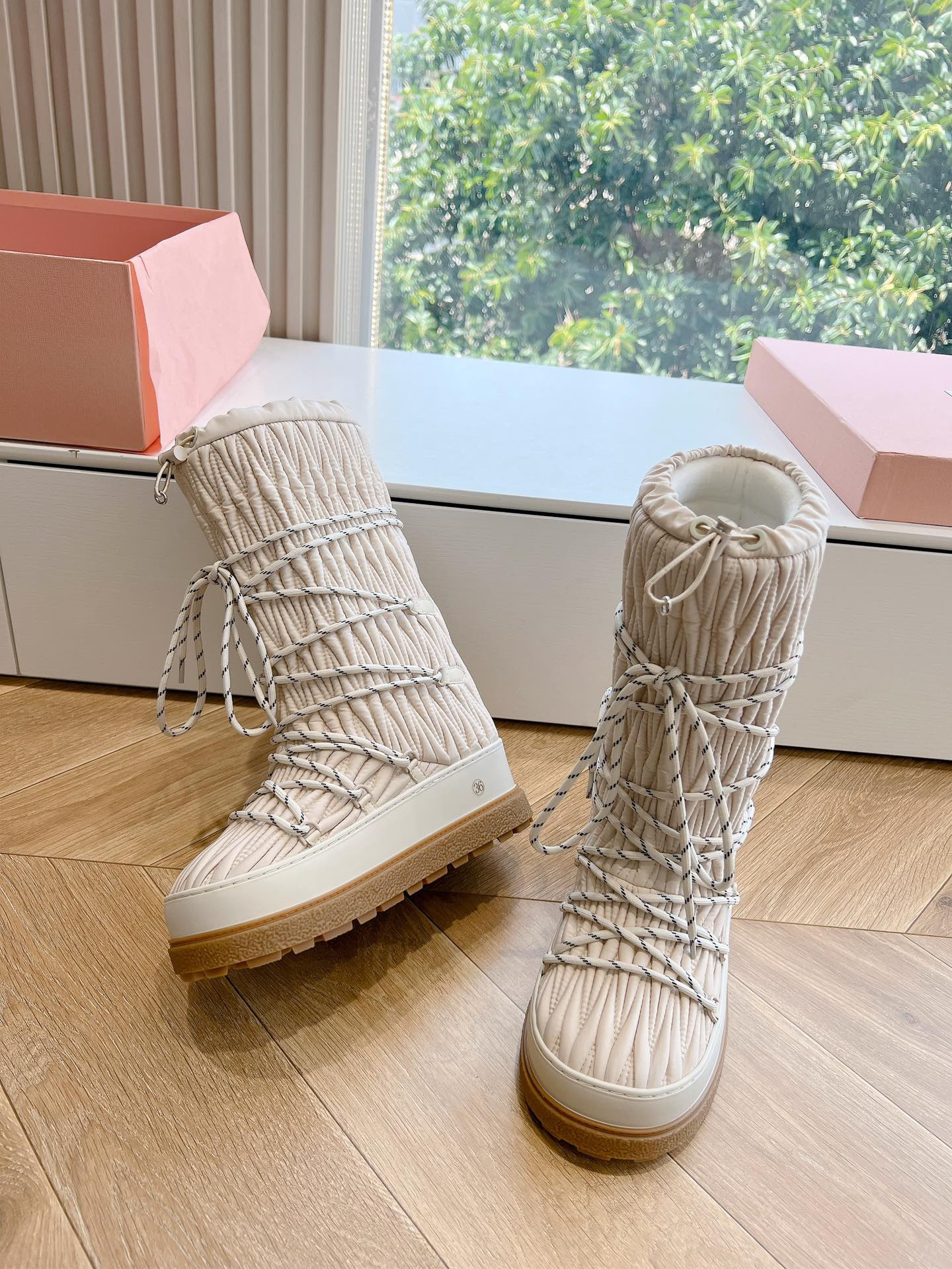 ua M1v M1v boot