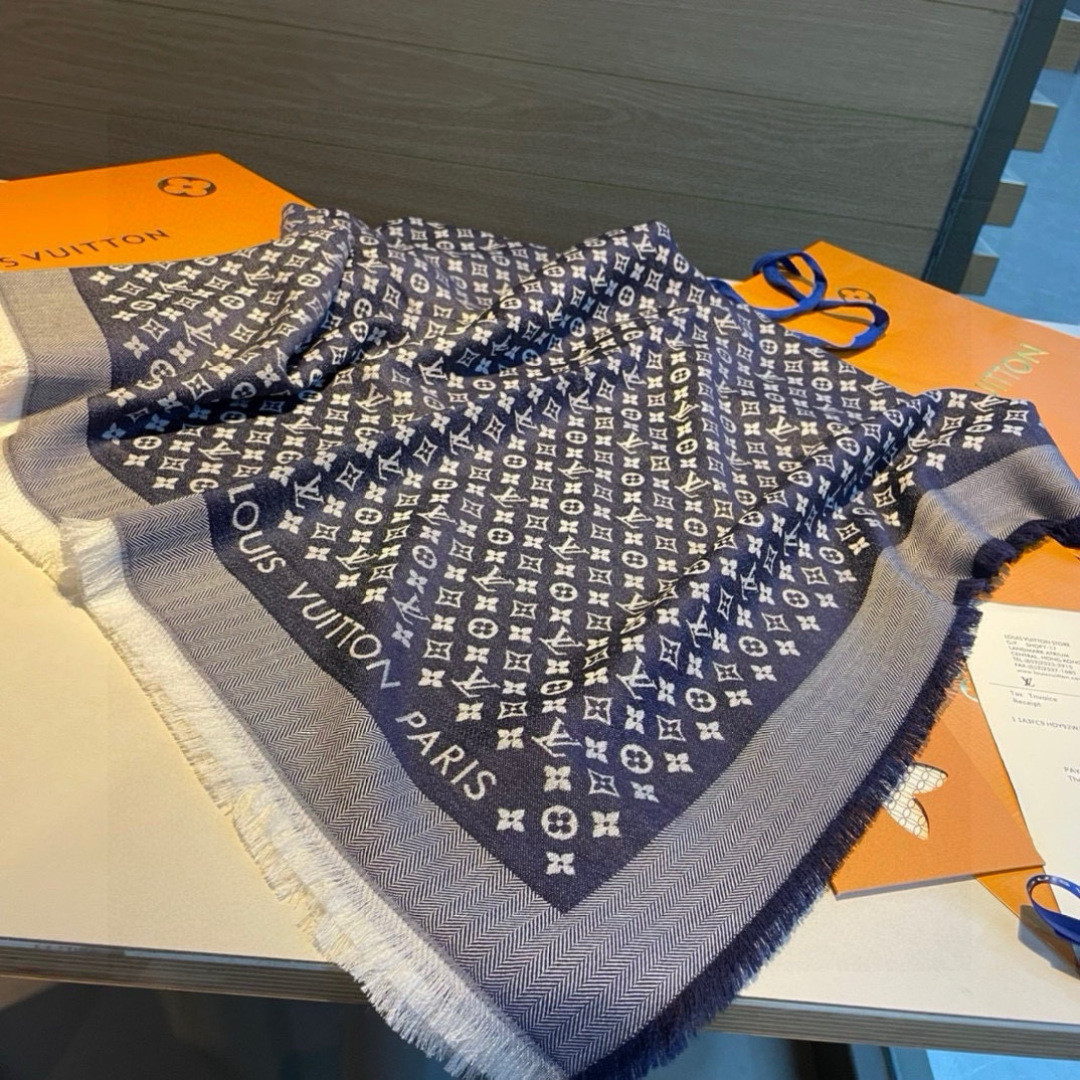 l0vis Vvtt0n monogram scarf 120x120cm 70% wool 30% silk