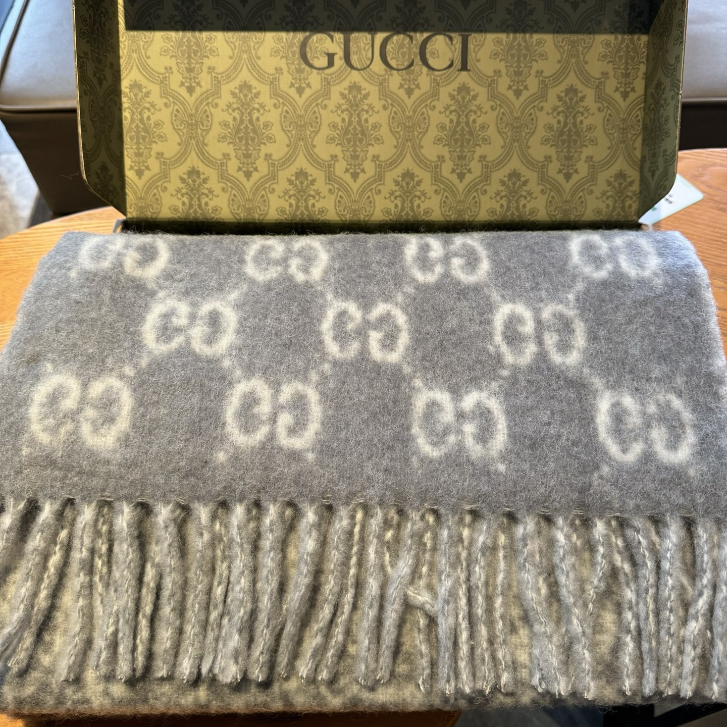 Gvc*1 gradient-colored scarf 200x37cm