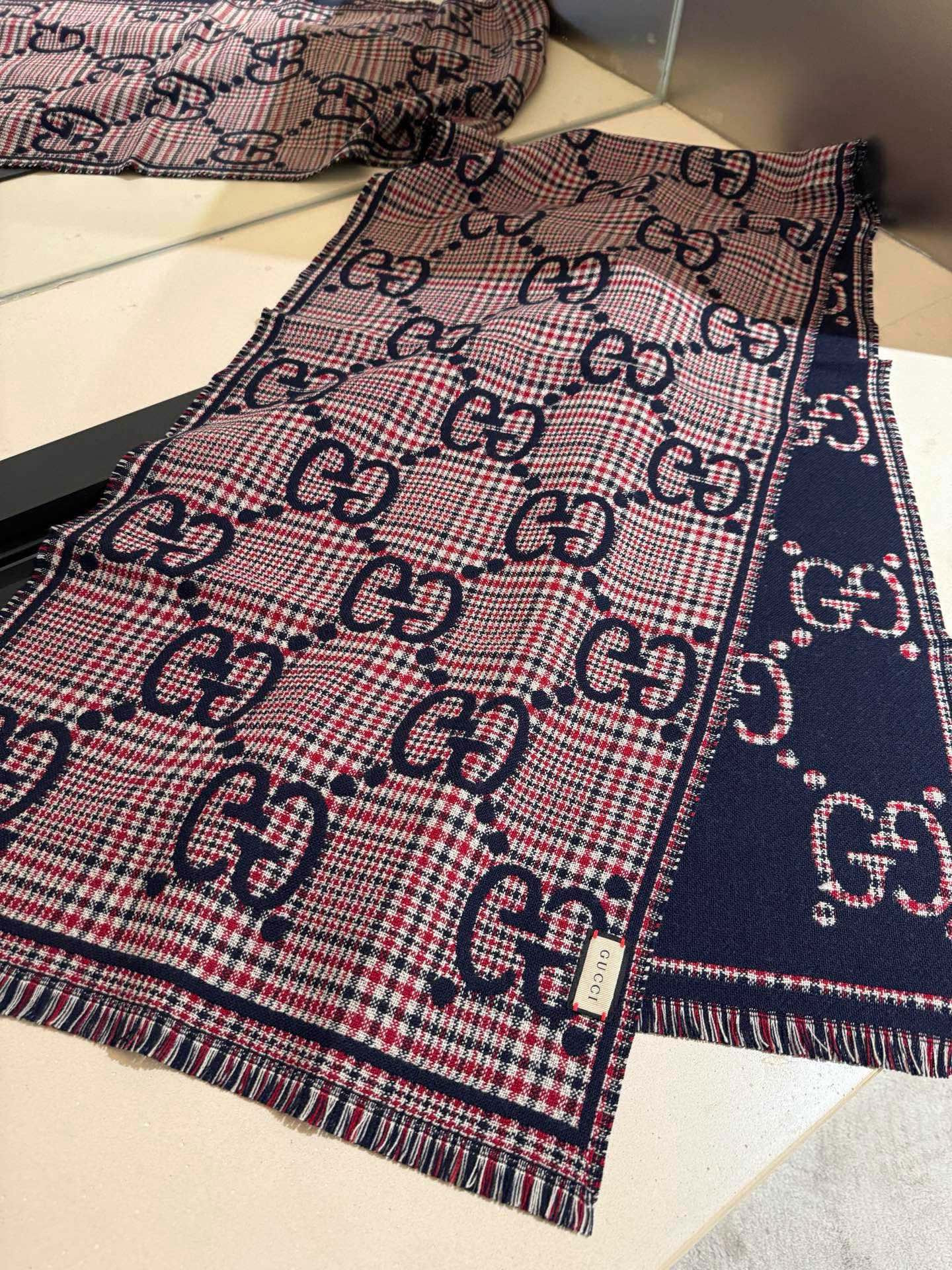 Gvc*1 scarf 47x180cm