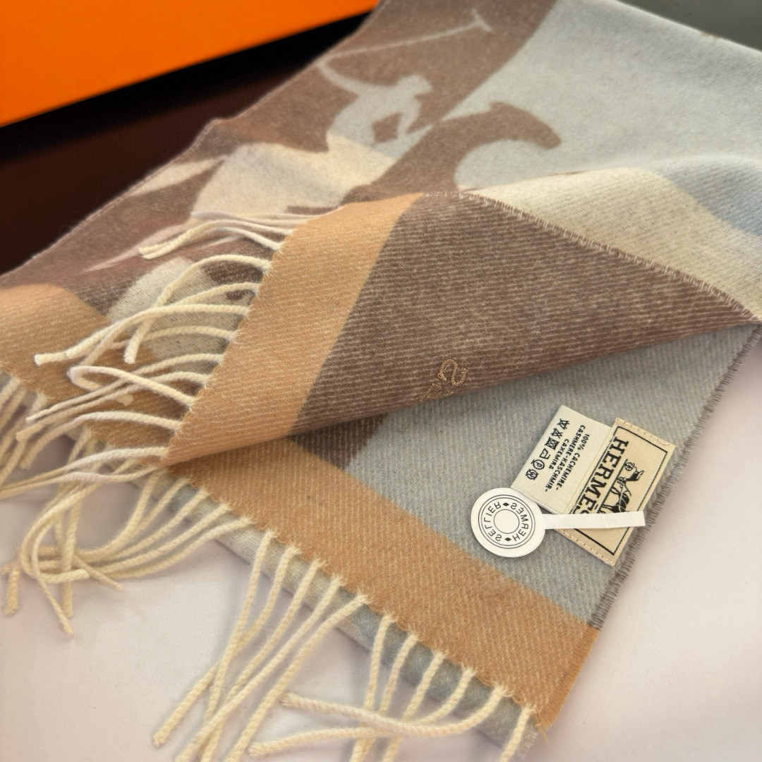 H**me5 scarf 30x168cm