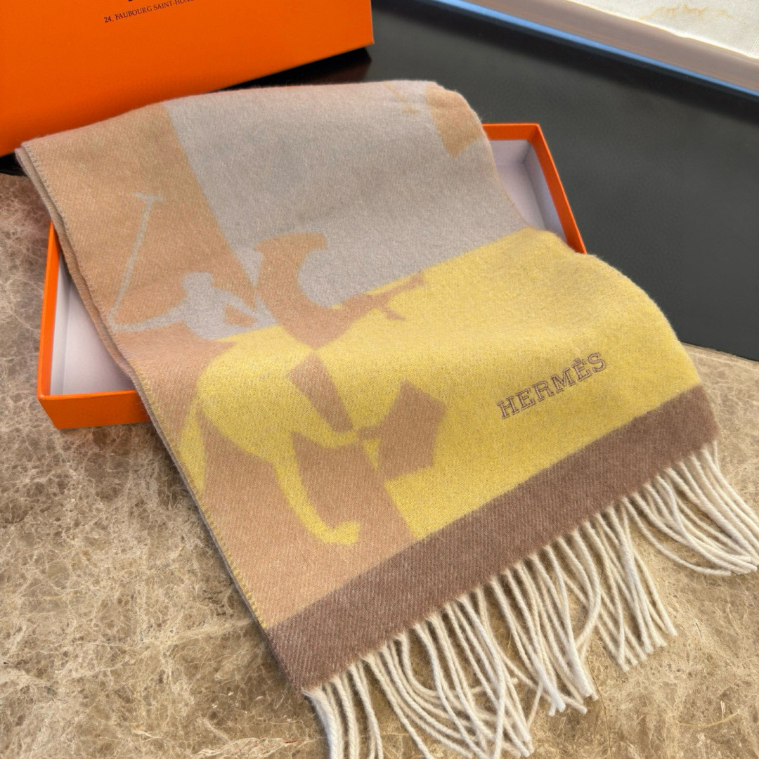 H**me5 scarf 30x168cm