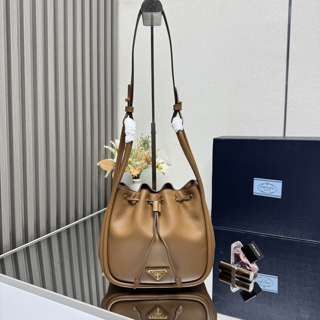 Pra*a Darling Drawstring Bucket Bag 22x21x10.5cm