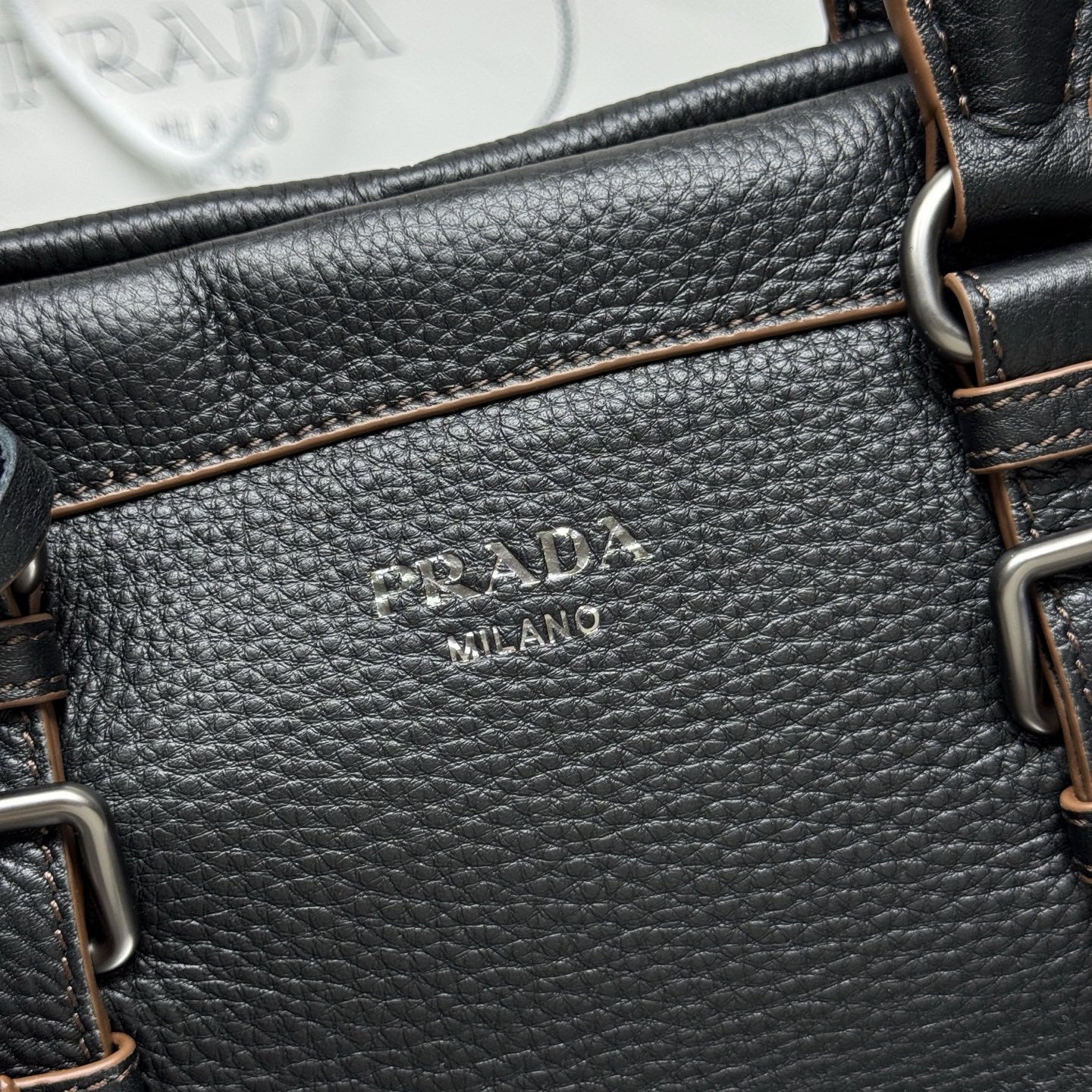 Pra*a Large Leather Tote Bag 22x35x11cm