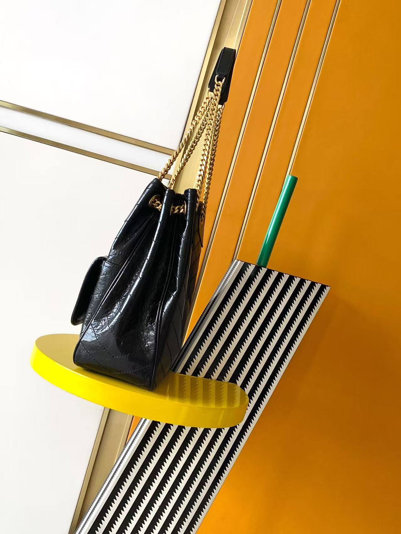 Y51 NIKI Small Shopping in Vintage Leather 25x30x8-12cm