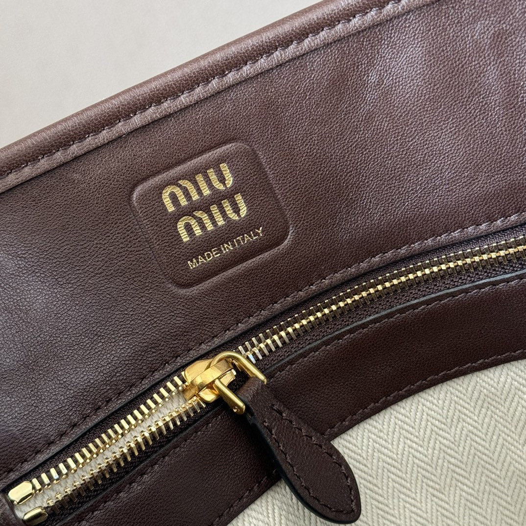 M1v M1v aventure nappa leather handbag 22x30x10cm