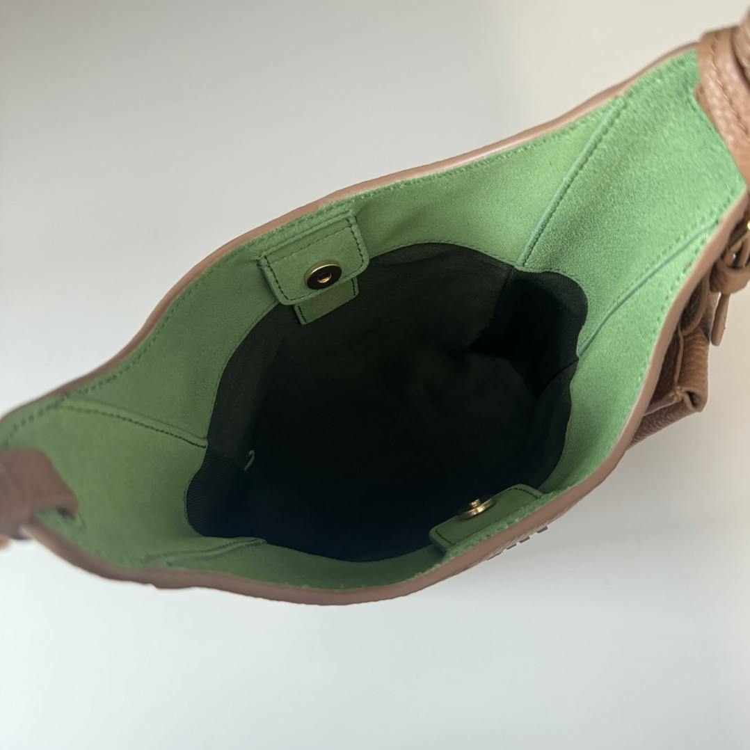 M1v M1v leather bucket bag 18x16x7cm
