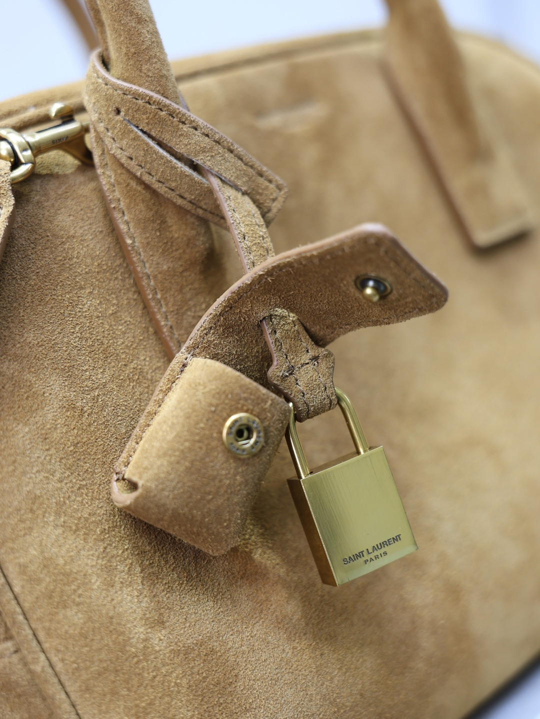 Y51 SAC DE JOUR Small Boston in Suede 27x18x15cm