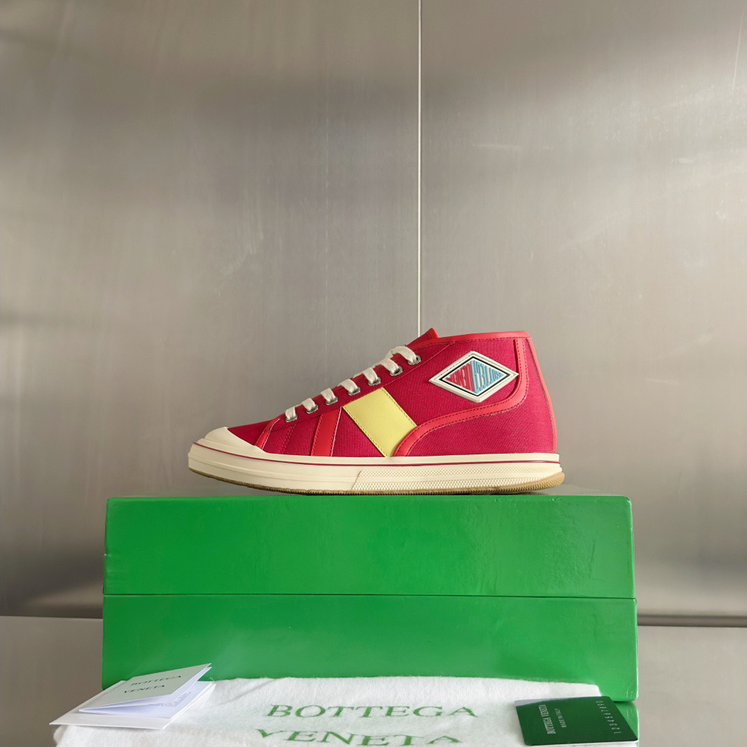 ua b0tte*a Ven*ta eliot sneaker