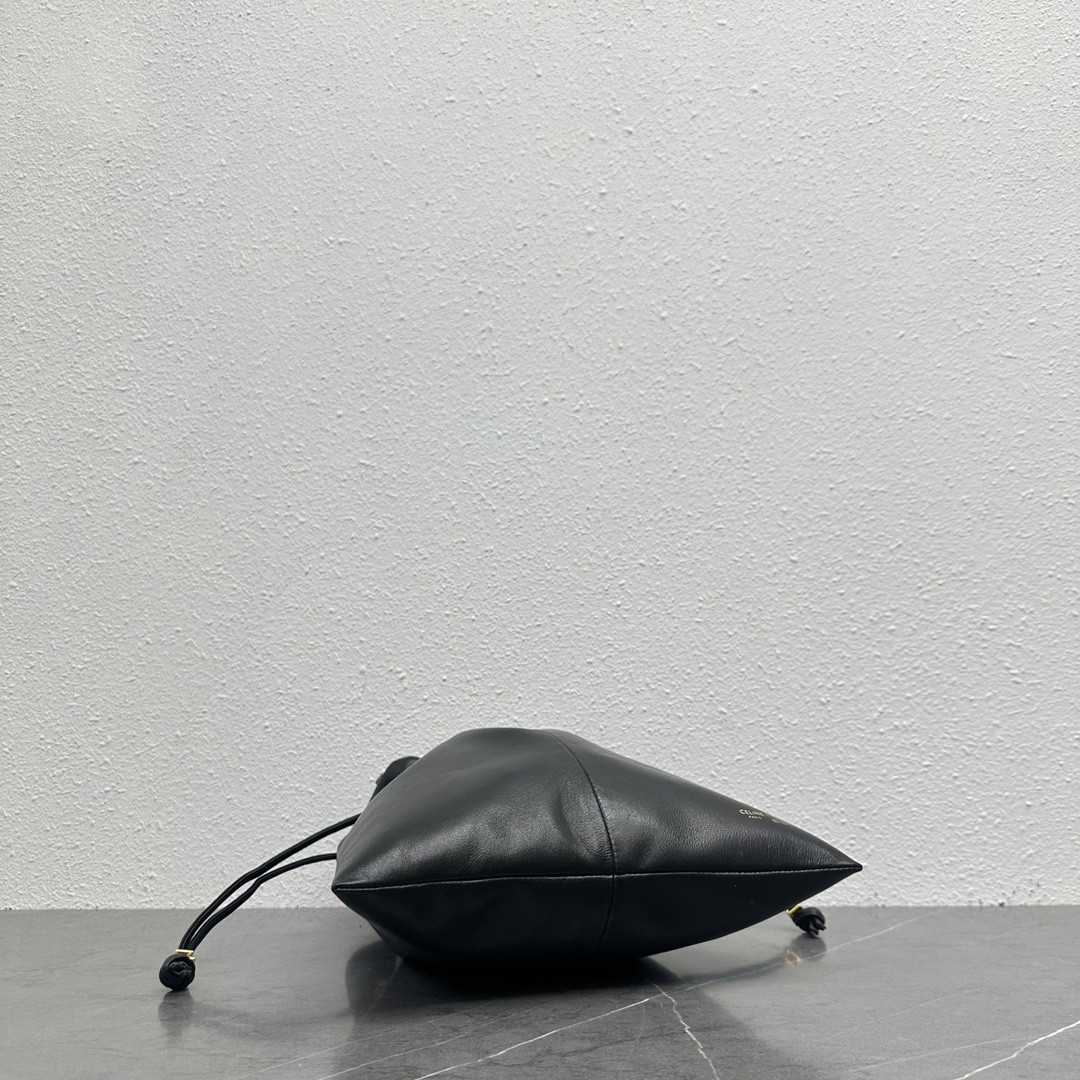 Ce1i*e small crystal pouch in lambskin 29x32x0.5cm