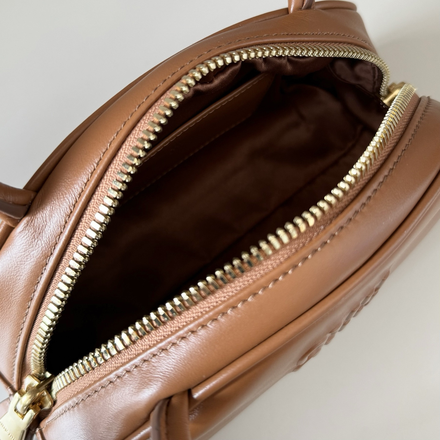 M1v M1v small beau leather bag 11.5x23x10cm